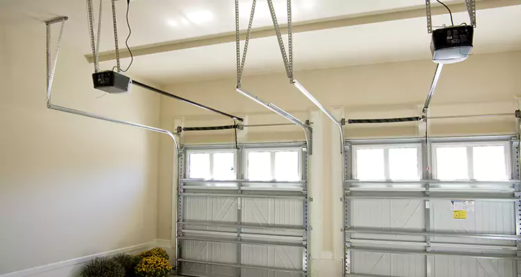 Residential Emergency Garage Door Repair in Fleming Island, FL