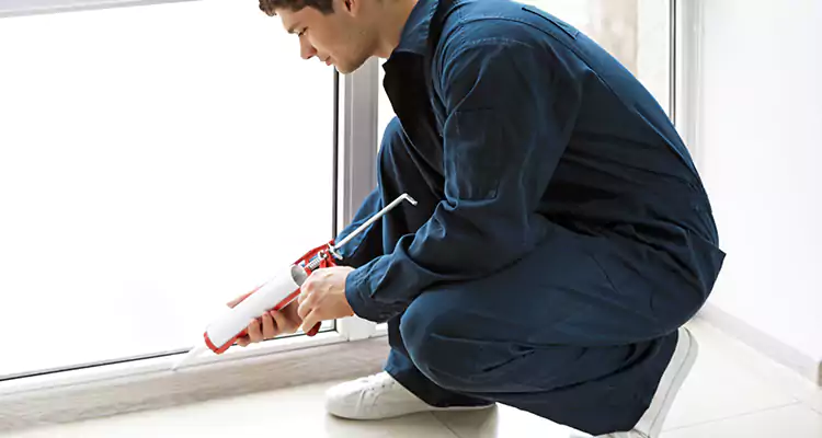 Window Glass Caulk Repair in Fleming Island, FL