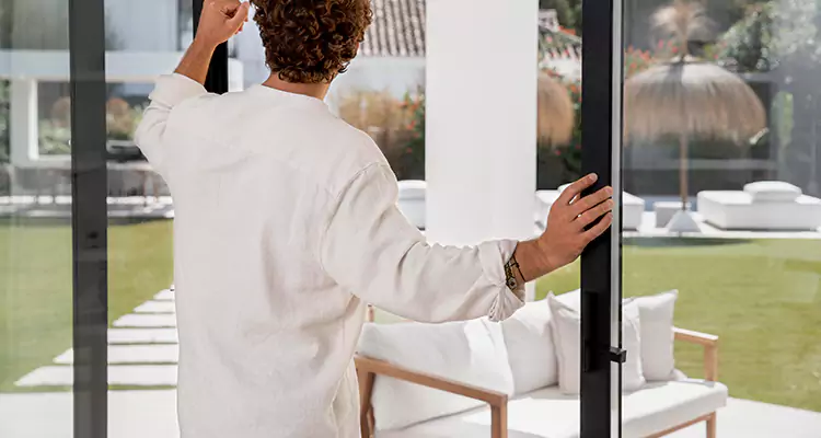 Sliding Screen Door Maintenance for Closing Issues in Fleming Island, FL